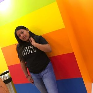 Meet your Posher, Dulce